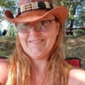 Meet your Posher, Roxanne